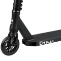 Černá dětská freestyle koloběžka do skateparku Chilli Reaper Grim