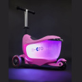 Odrážedlo se světlem v úložném prostoru Micro Mini2Go DeLuxe Plus