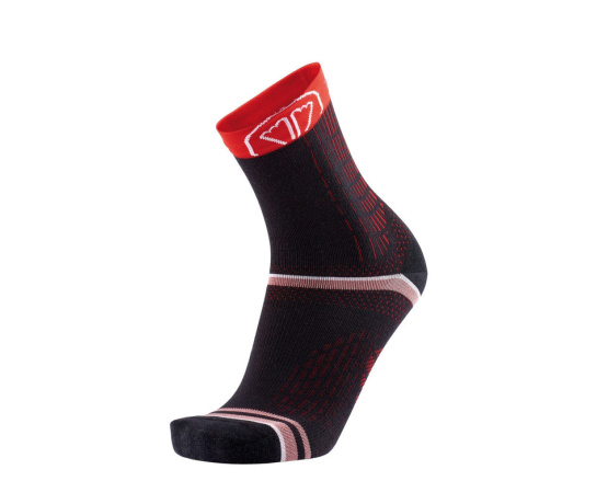 Winter Run Black/Red Winter Run Black/Red