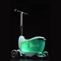 Odrážedlo se světlem v úložném prostoru Micro Mini2Go DeLuxe Plus Mint